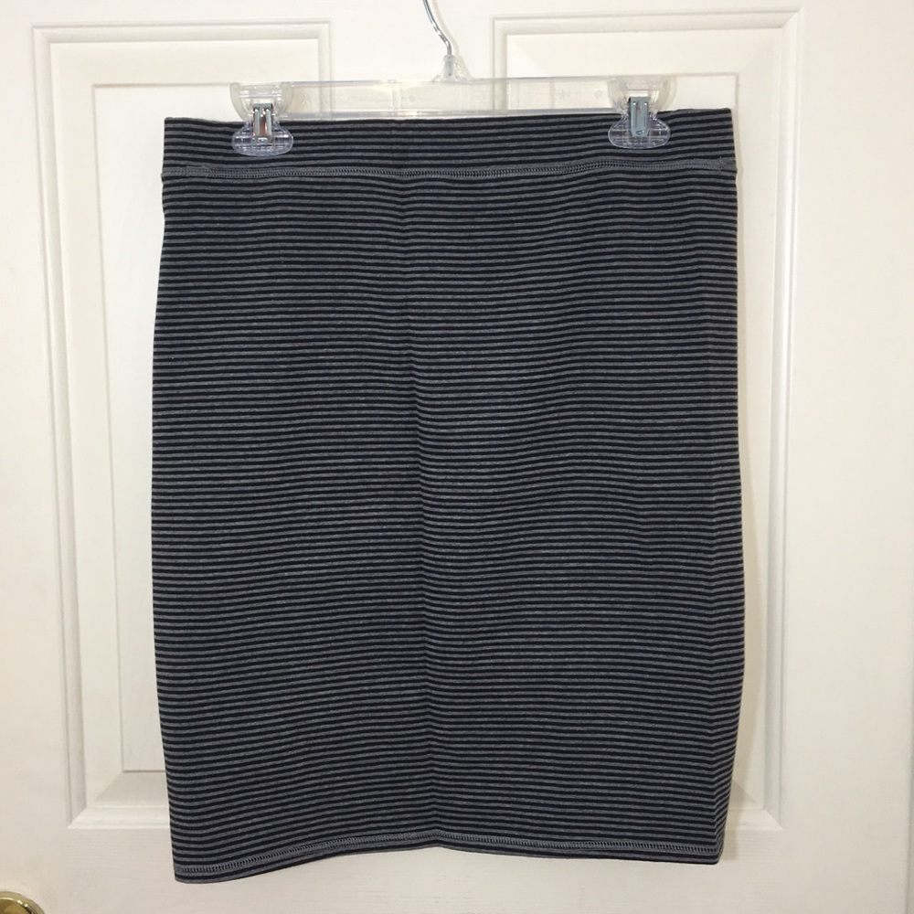 Old Navy Skirt-M